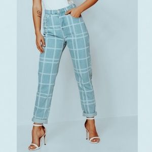 BOOHOO Sophie Check Print Mom Jeans